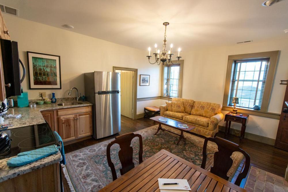 Thomas Rose Inn Lewisburg Ngoại thất bức ảnh