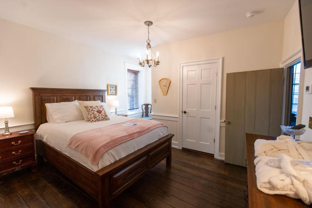 Thomas Rose Inn Lewisburg Ngoại thất bức ảnh